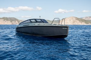 Lucky Charter