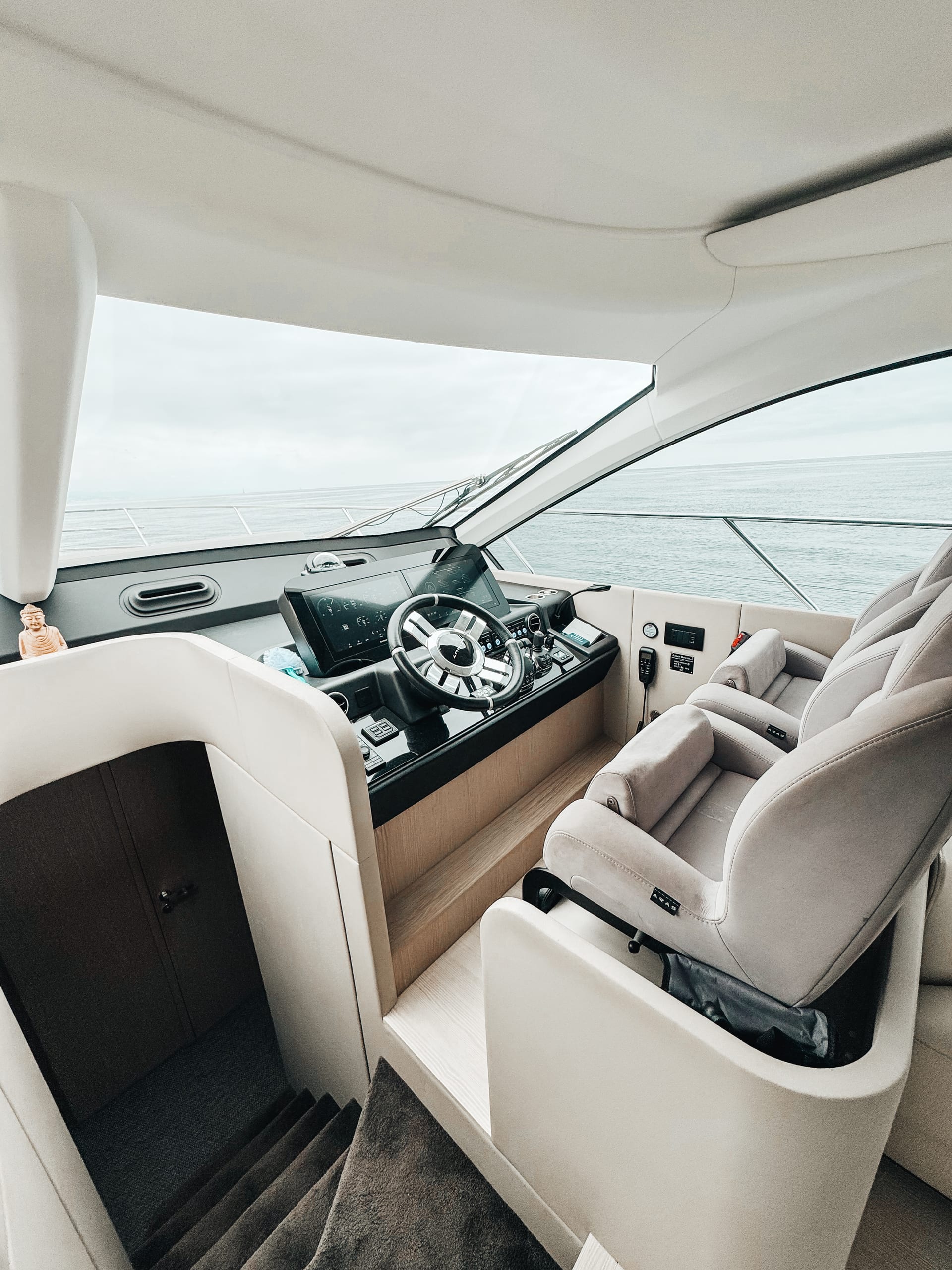 Sea Shell — unterer Steuerstand mit Blick nach vorn