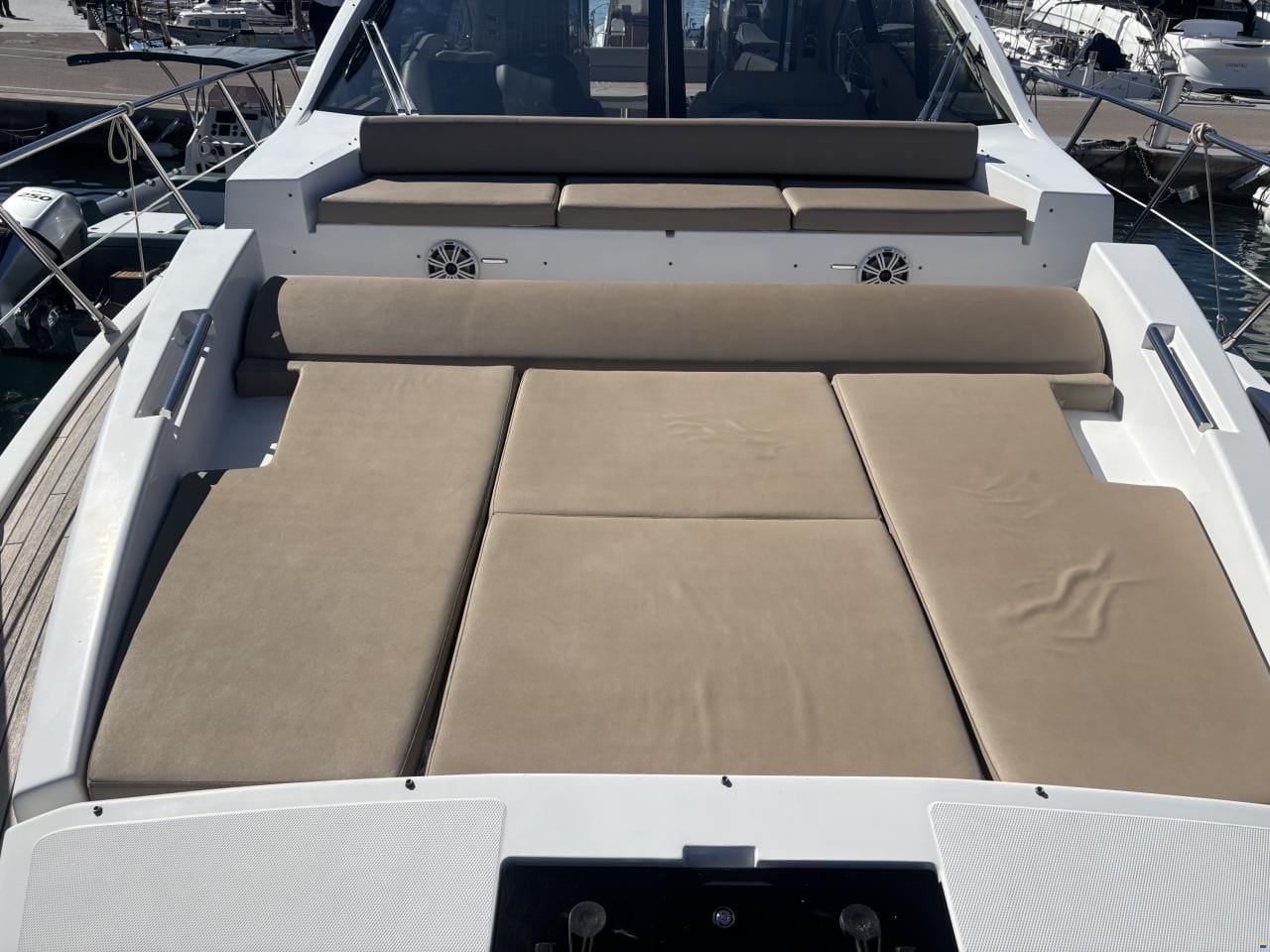 Azimut 55S — Master-Kabine