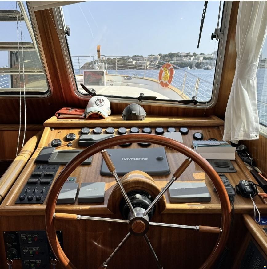 Menorquin 180 — Hauptsalon