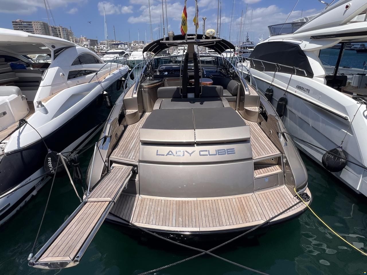 Riva Rivale 52 — Nasszelle an Bord