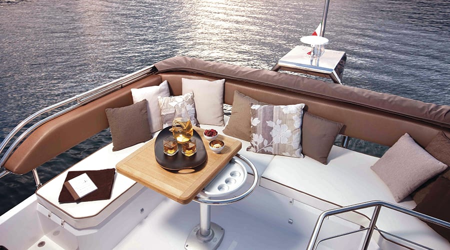 Sessa 40 Fly — Detail Flybridge