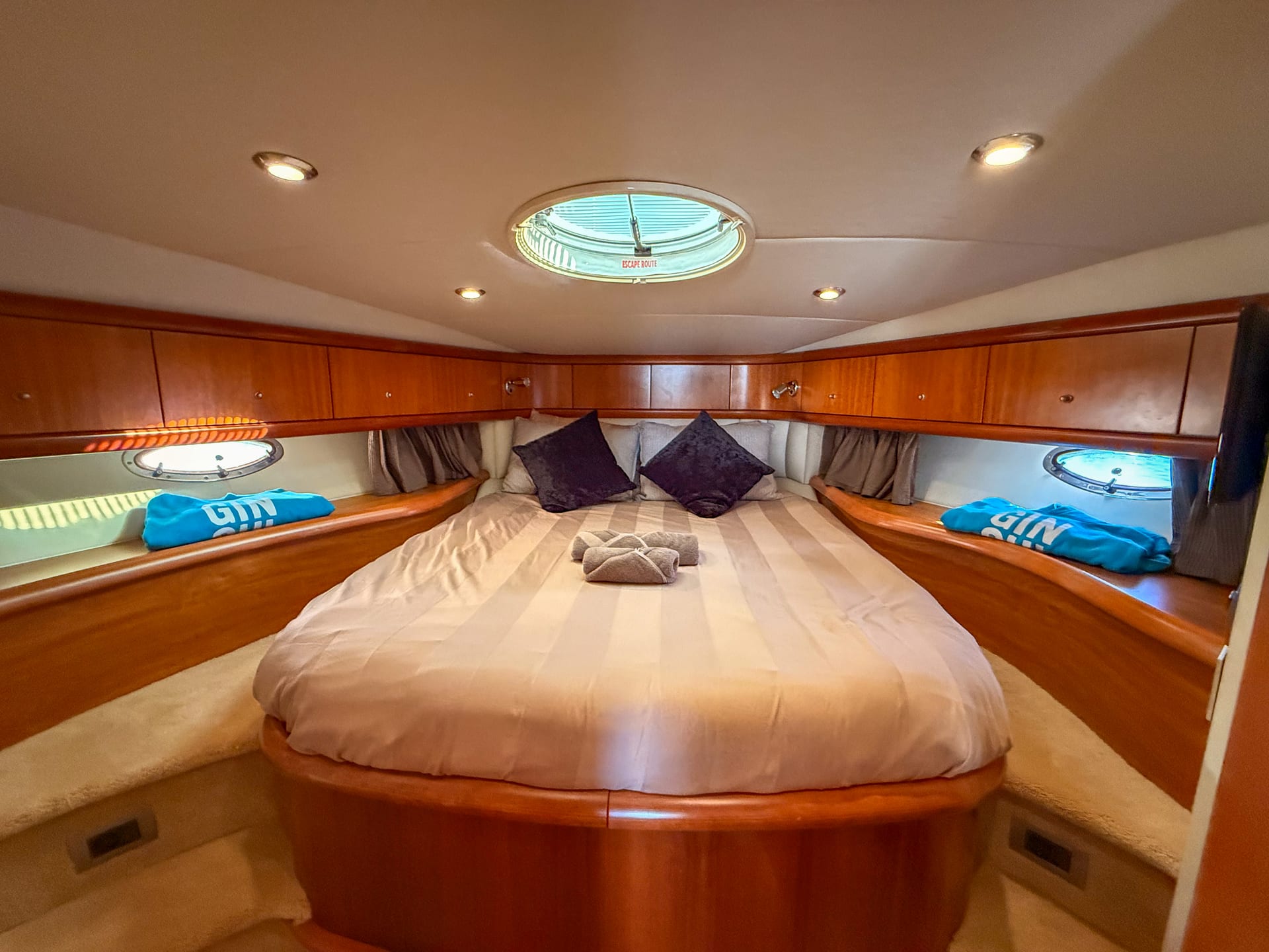 Pylos — Bugkabine mit Doppelbett